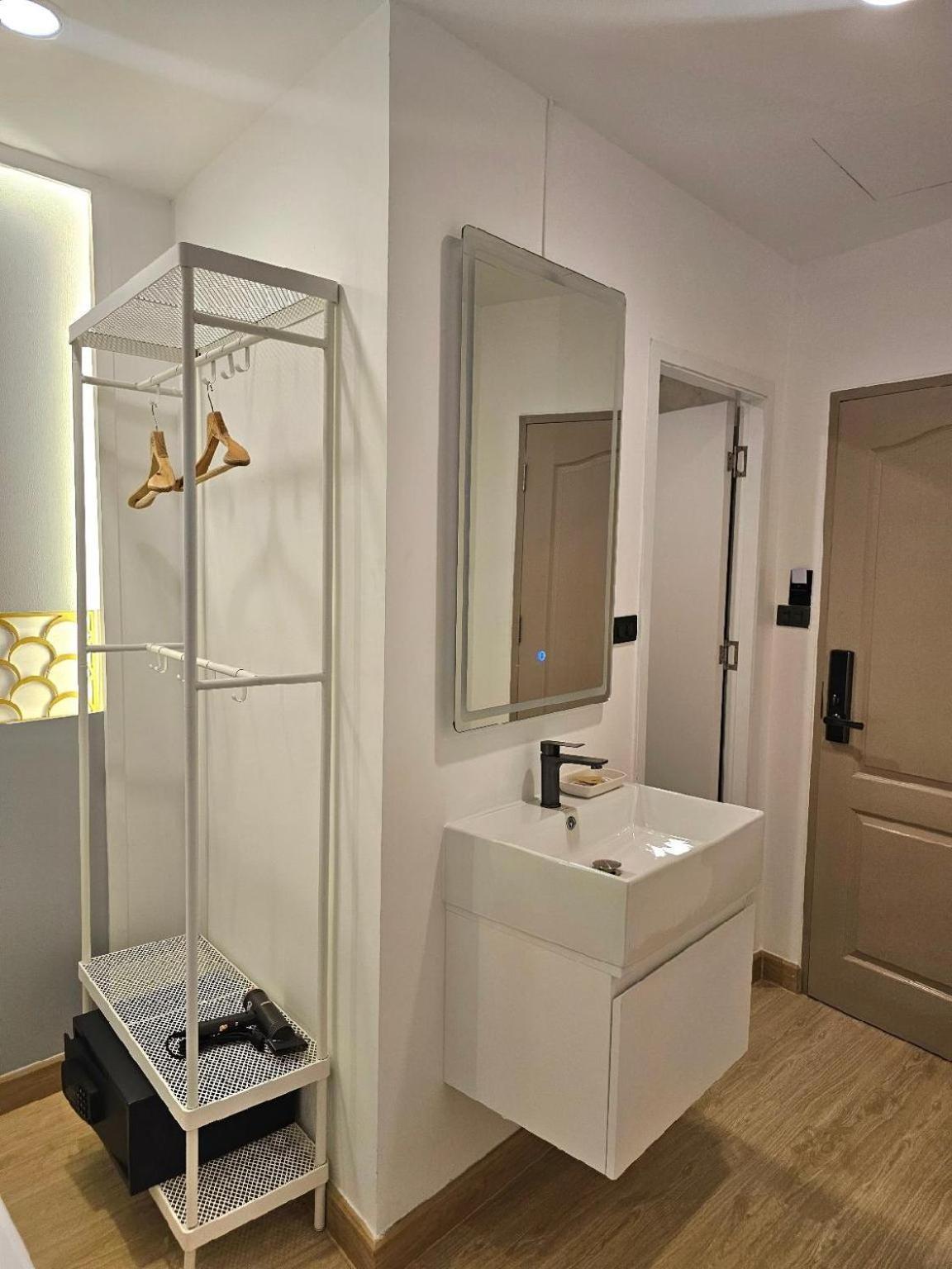 Апарт отель Arawana Express Sukhumvit 22 Бангкок Экстерьер фото
