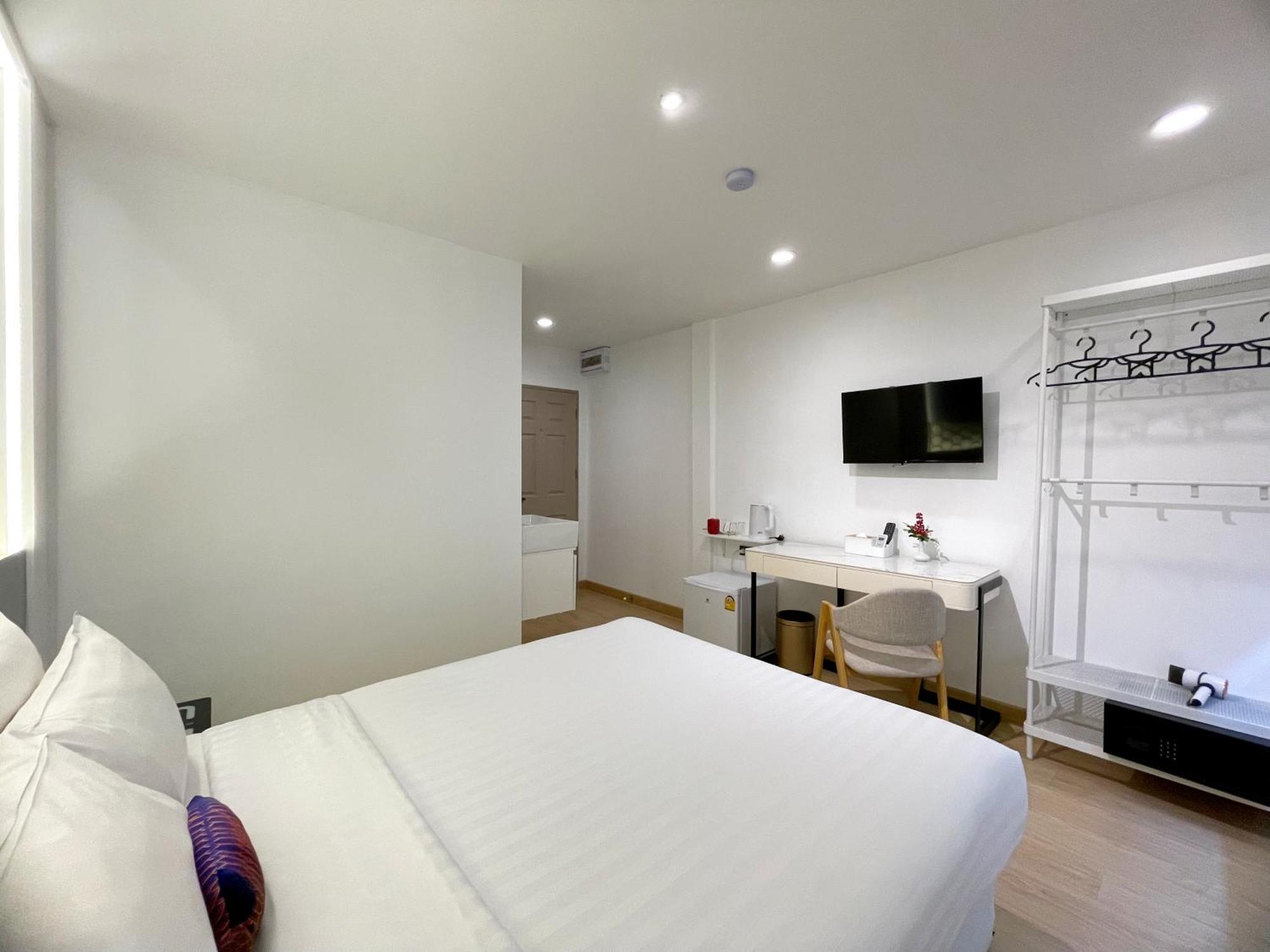 Апарт отель Arawana Express Sukhumvit 22 Бангкок Экстерьер фото