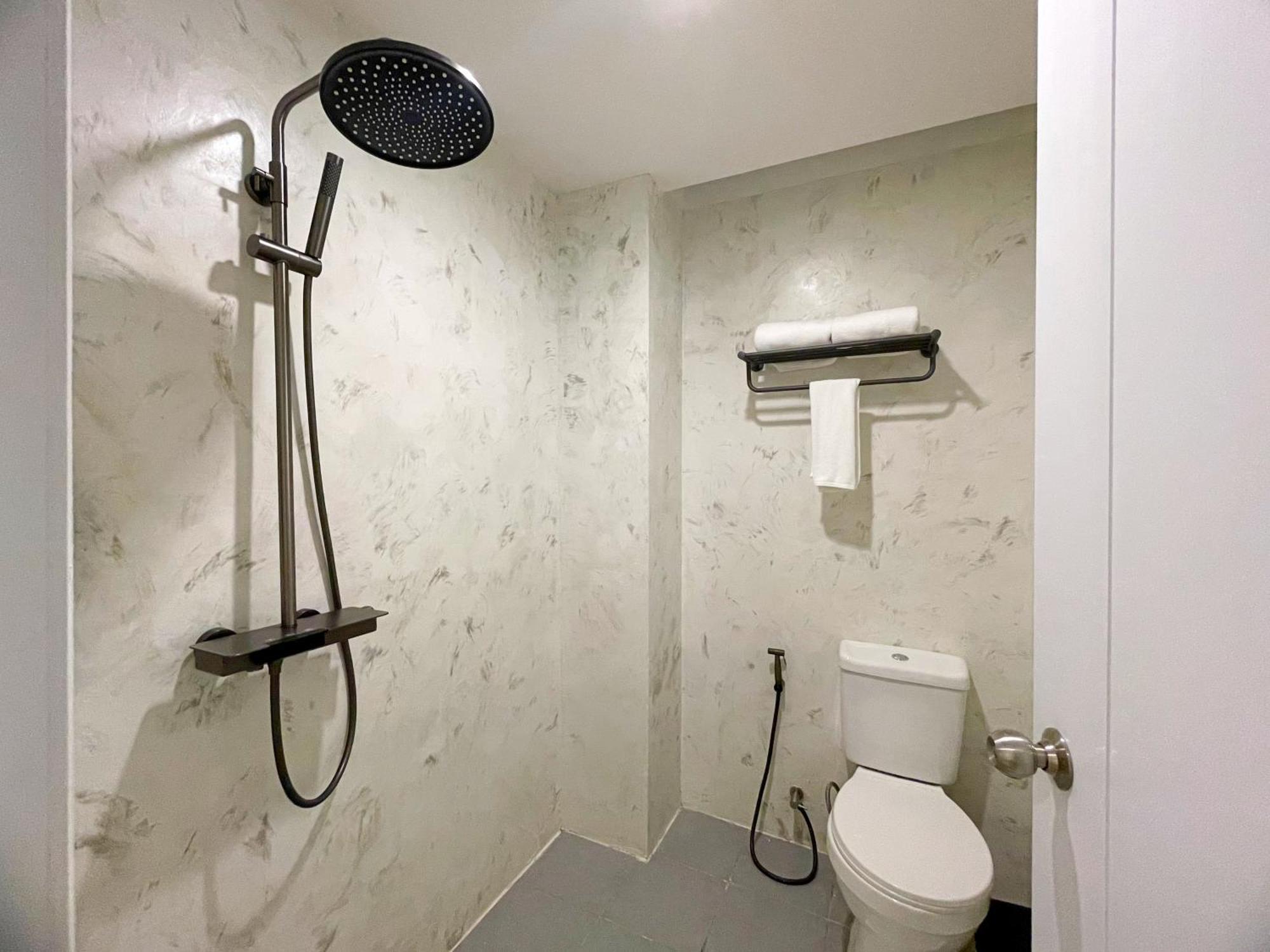 Апарт отель Arawana Express Sukhumvit 22 Бангкок Экстерьер фото