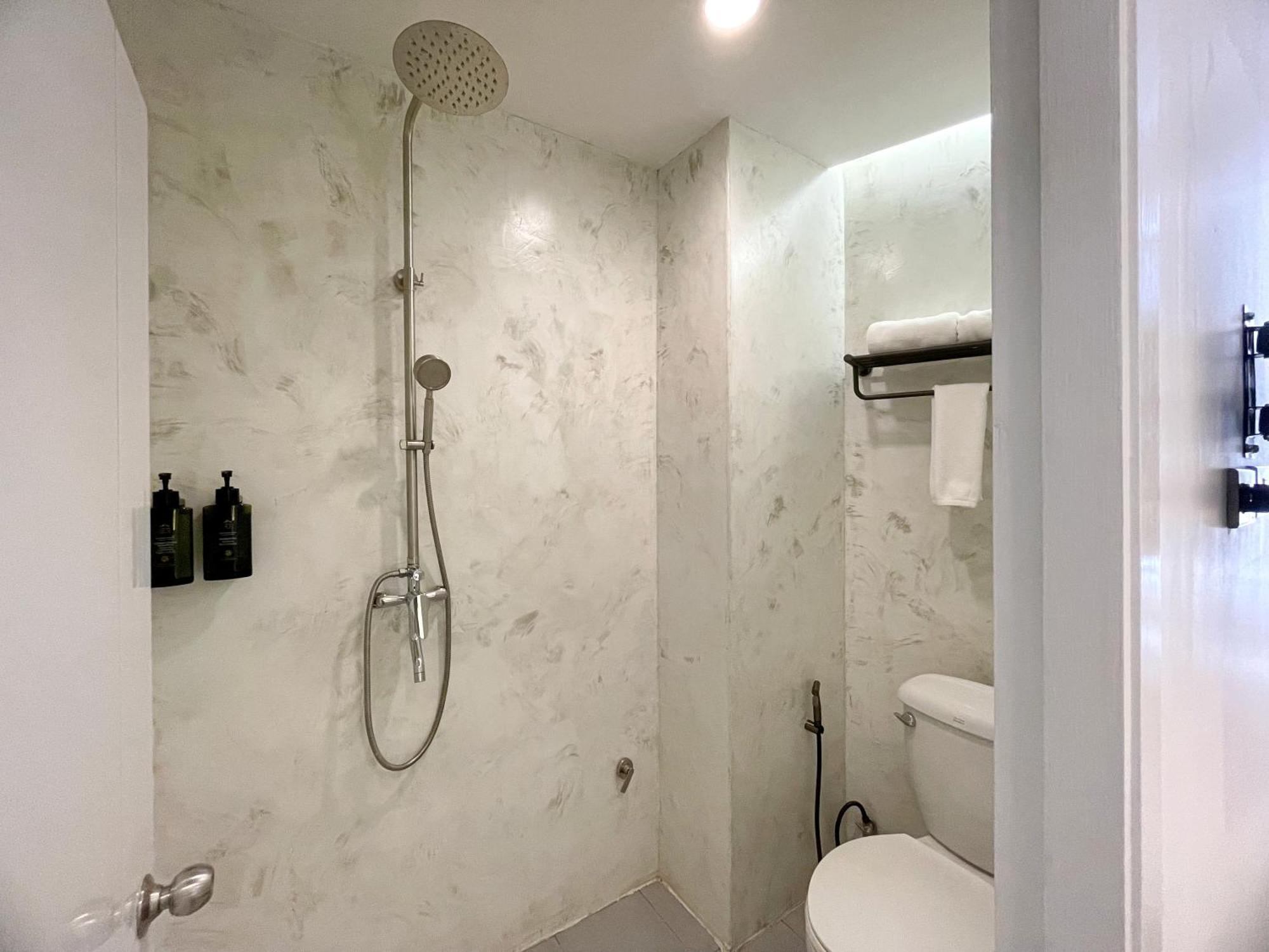 Апарт отель Arawana Express Sukhumvit 22 Бангкок Экстерьер фото