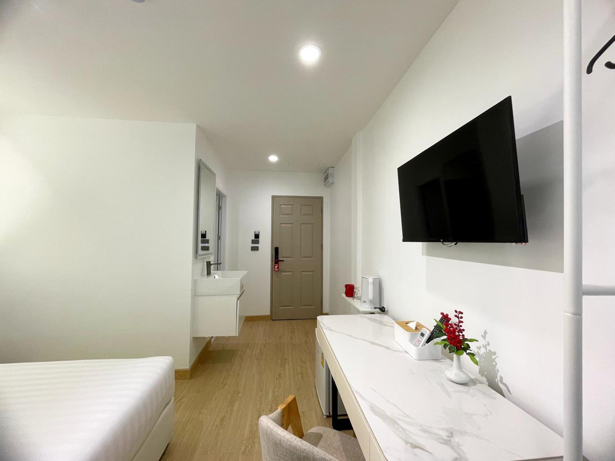 Апарт отель Arawana Express Sukhumvit 22 Бангкок Экстерьер фото